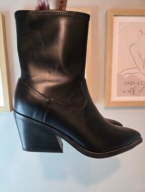 NWT Universal Thread Black Pointed Toe Ankle Boots